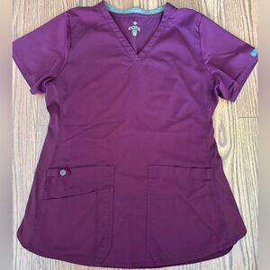 Med Couture Women's Scrub Top SMALL